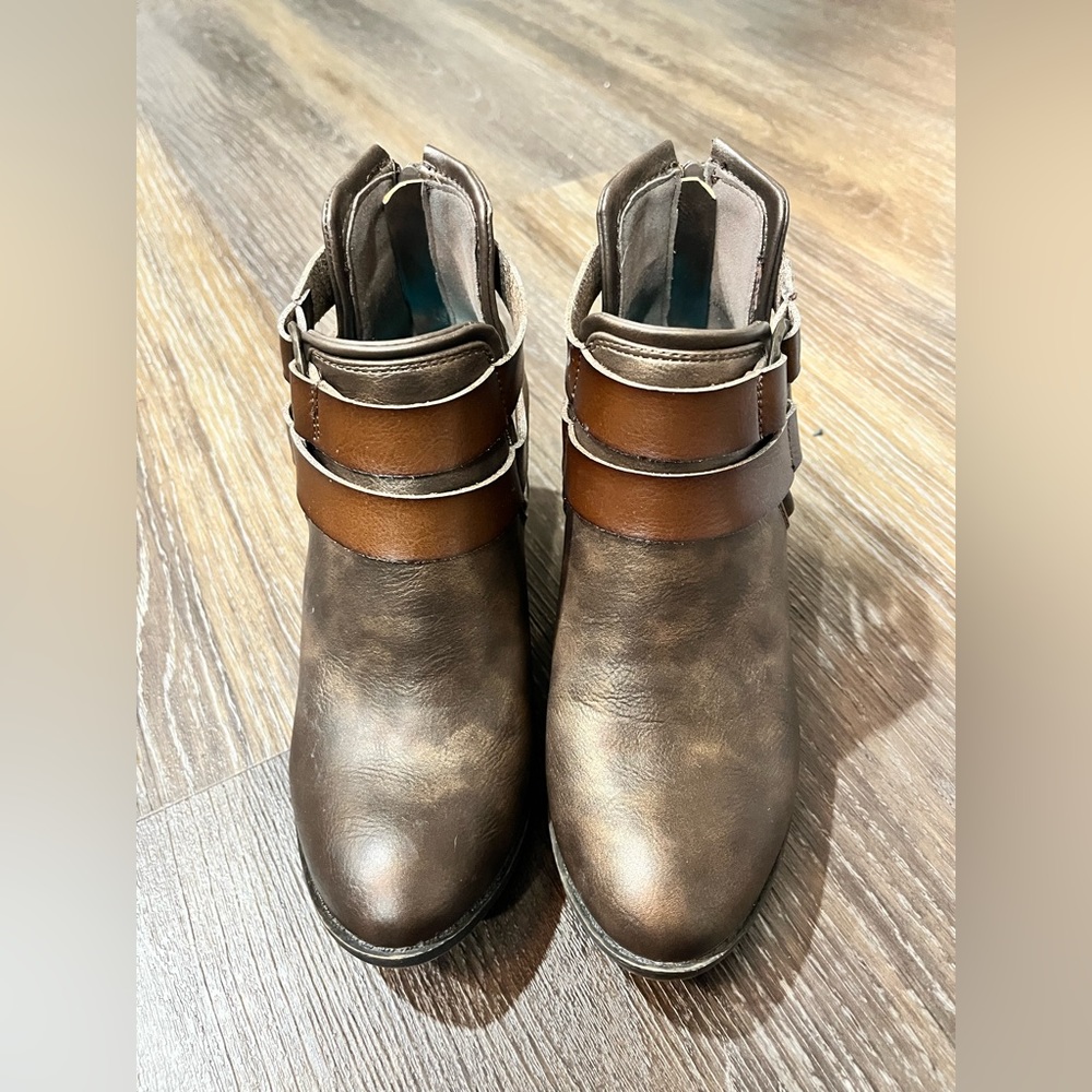 Blowfish ankle boot